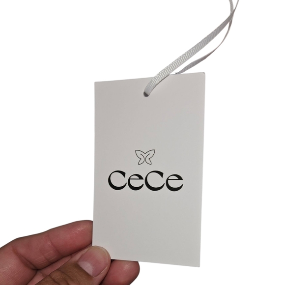 CeCe Textured White Blouse, Size XS, NWT - Picture 3 of 7